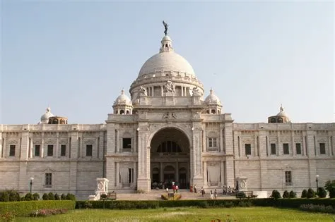  Victoria Memorial: Tarihi Bir Yapı ve Kültürel Bir Miras!