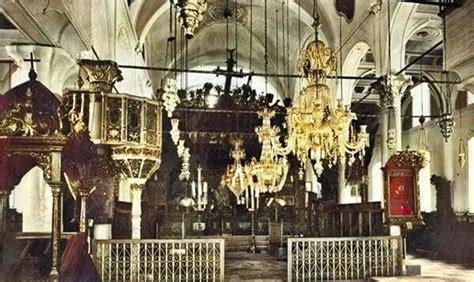  Adadi Mariam Kaya Kilise Kompleksi: Tarihi Derinliklere Yolculuk ve Taştan Oyulmuş Bir Şaheser!