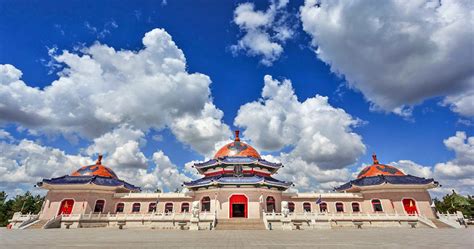  Genghis Khan Mausoleum:  İçinde yüzyılların bilgeliği yatıyor, tarihle buluşmanız için müthiş bir fırsat!