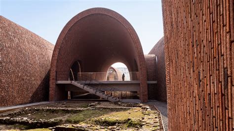 Jingdezhen Imperial Kiln Museum: Antik Çini Sanatının Kalbinde Bir Yolculuk!