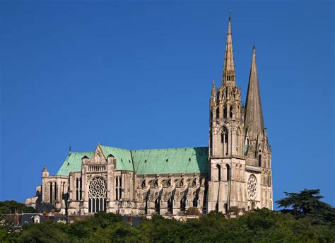  Murcia Cathedral:  Gotik Mimari ve Tarihi Sanat Eserleri