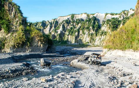 Puning Hot Spring: Termal Sular ve Mistik Manzaralar ile Dolmuş Bir Cennet!